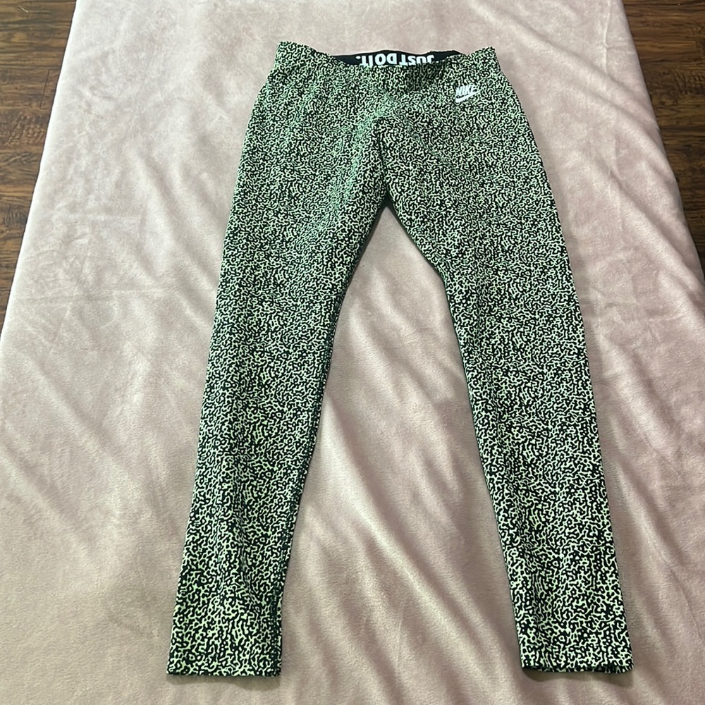 Nike leggings